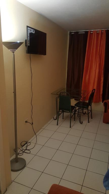 Comfortable Suite 1 Kingston Extérieur photo